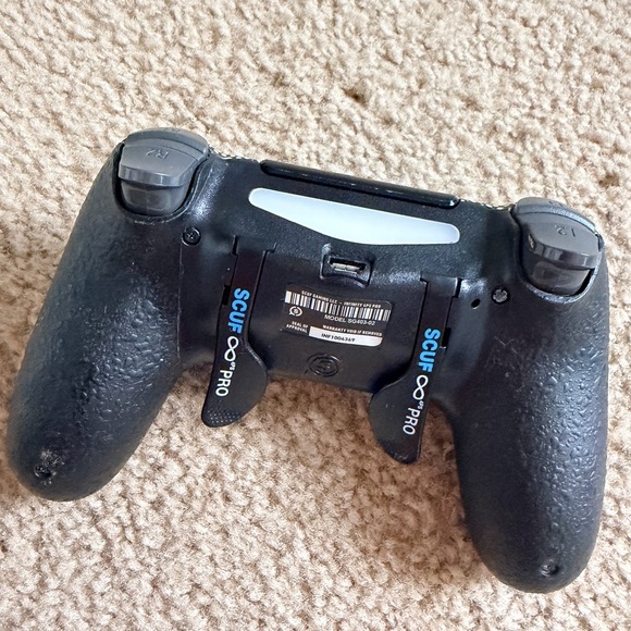 Pro Gaming Controller - Picture 3 of 3